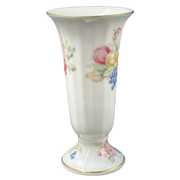 Vintage Mikasa Floral Bone China Vase with Gold Rim made in Japan 6.25 In Tall - Picture 4 of 6